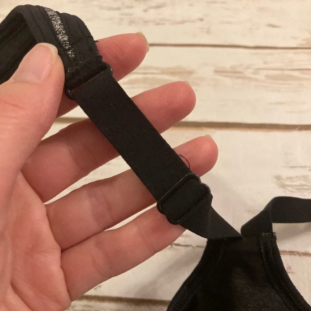 Victoria’s Secret VSX Sport High Impact Sports Bra 32C